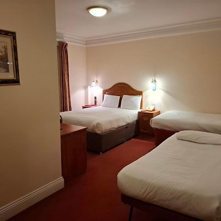 Borough Arms Hotel Newcastle-under-Lyme Exteriör bild
