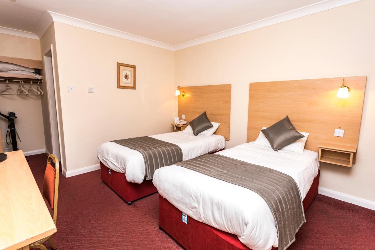 Borough Arms Hotel Newcastle-under-Lyme Exteriör bild