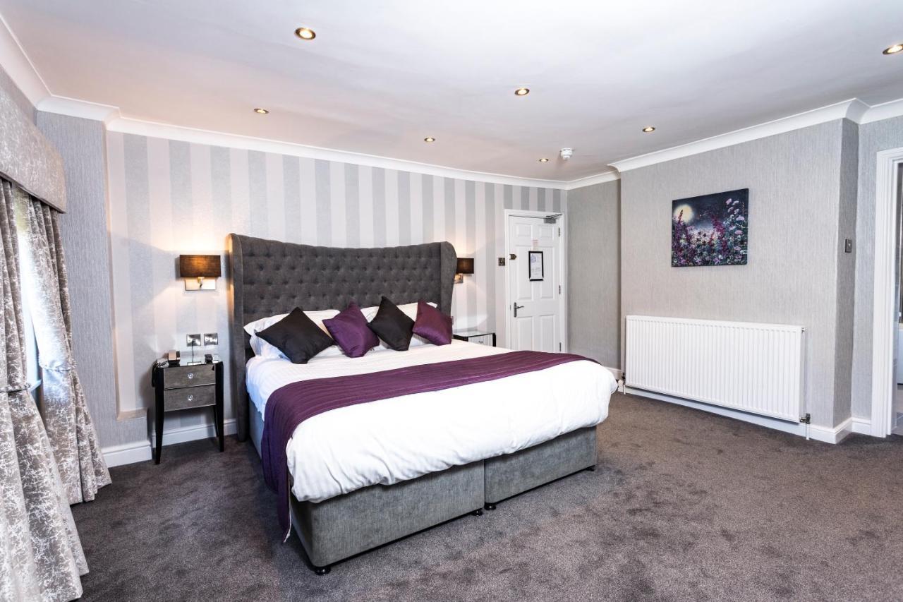 Borough Arms Hotel Newcastle-under-Lyme Exteriör bild
